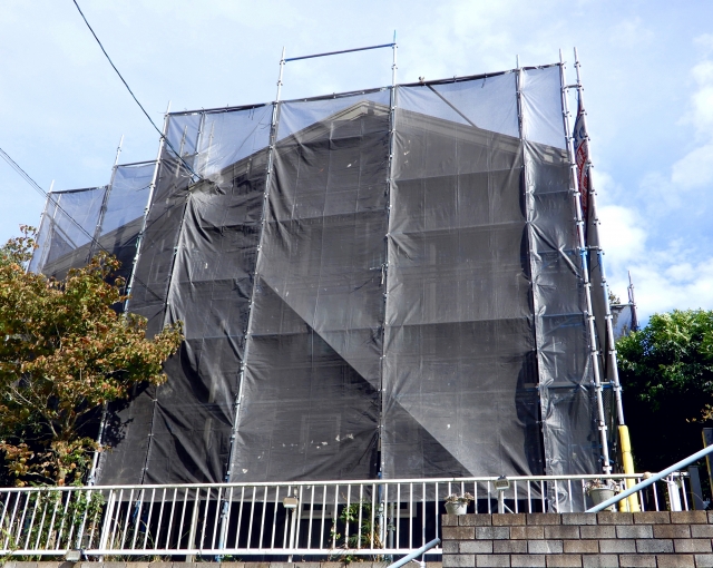 外壁塗装における養生シートの役割とは⁉[福島市・伊達市の方必見]