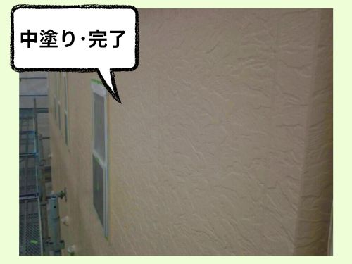 伊達市T様邸の外壁塗装、中塗り完了 241227